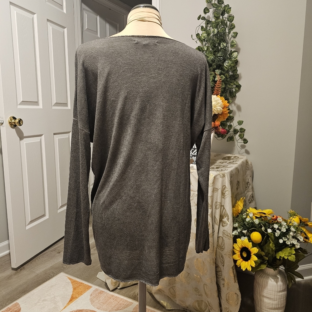 Tempo Paris Oversized Shimmering Grey Women's Top Sz M/L - Picture 4 of 13